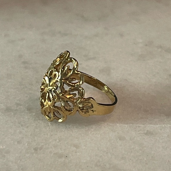 Pretty stamped .925 Sterling Silver & Goldtone overlay Filigree Ring Sz. 5 1/2 - Picture 7 of 8